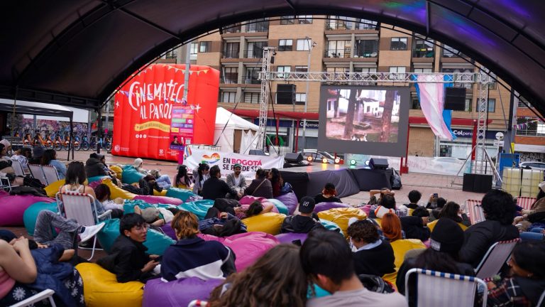 Más de 300 personas beneficiadas en jornada distrital en Distrito Diverso – La Playa